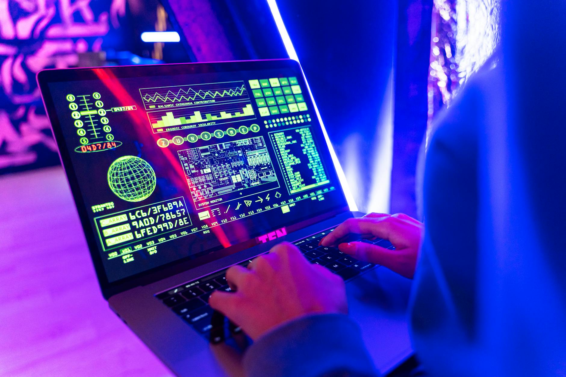 Verkkosivujen optimointia ja IT-tukea yrityksille